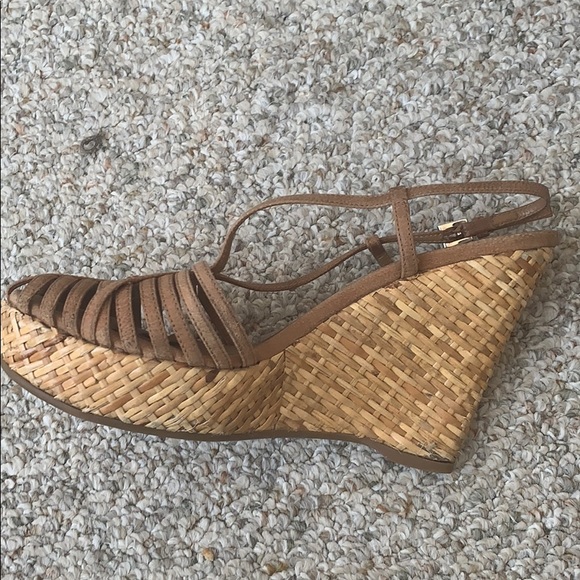 Gorgeous PRADA wedges - Picture 2 of 2